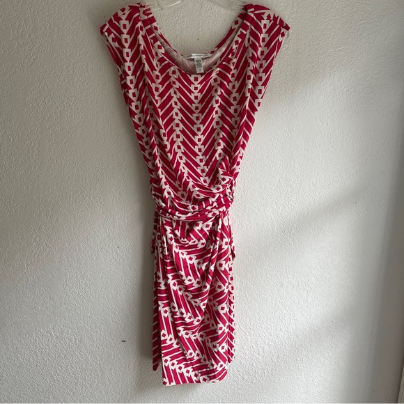 100% Silk Diane Von Furstenberg Retro Pink Red Wrap Dress - Picture 6 of 10